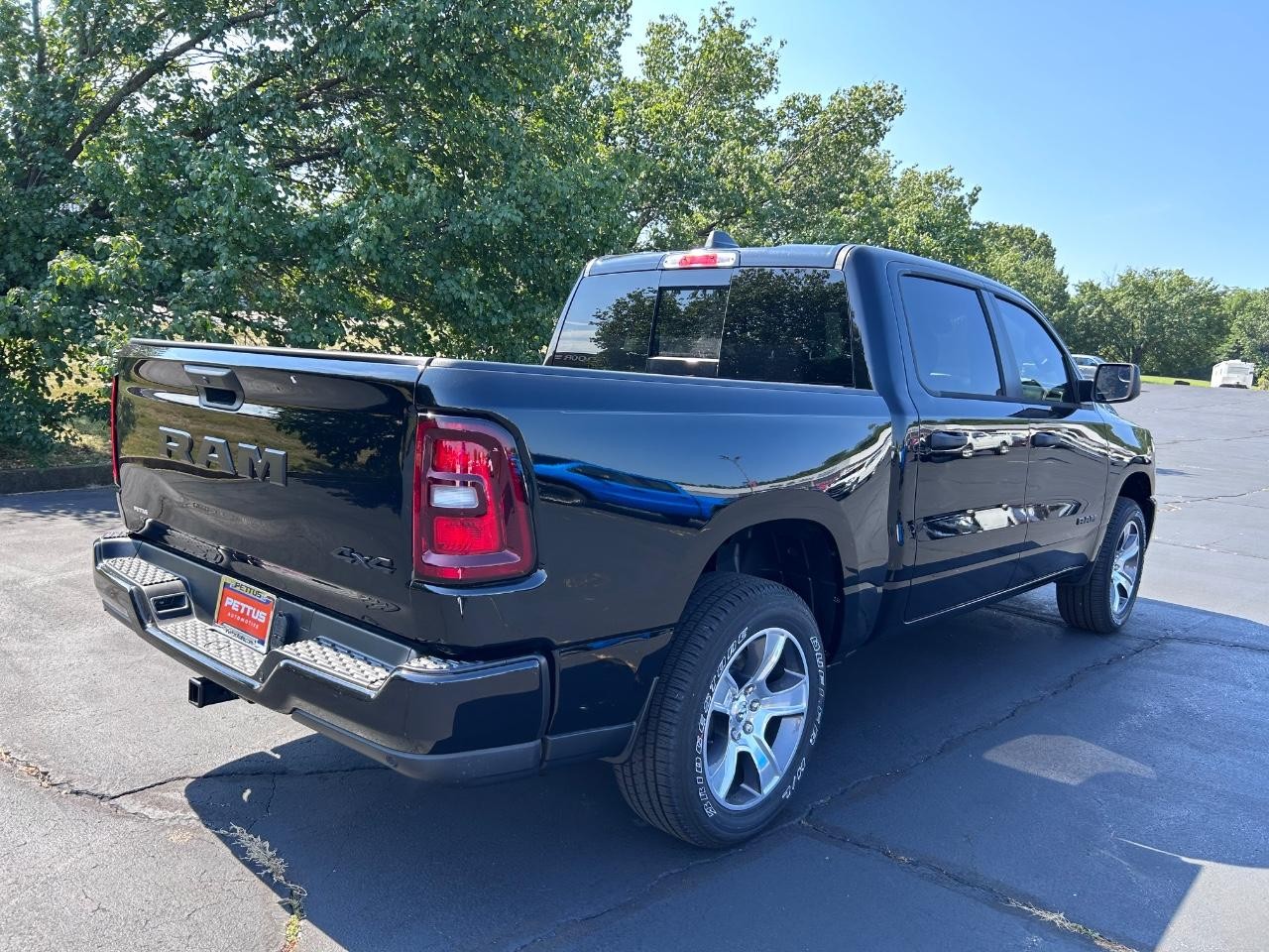 2025 Diamond Black Crystal Pearlcoat Ram 1500 Tradesman 4X4 Truck
