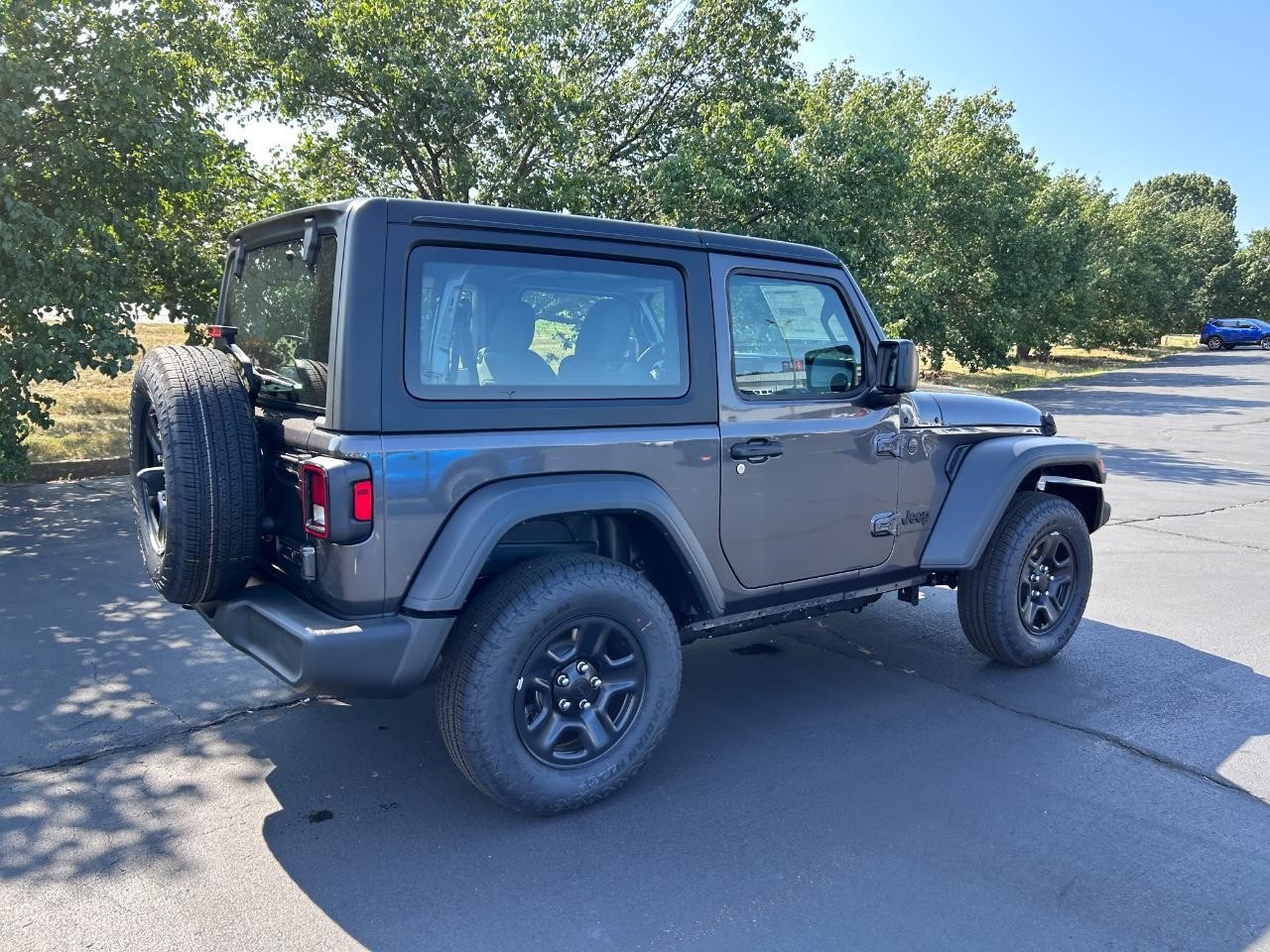 2025 Jeep Wrangler Sport photo 3