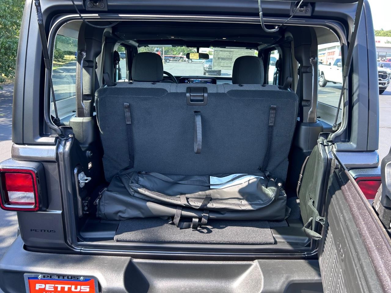 2025 Jeep Wrangler Sport photo 5