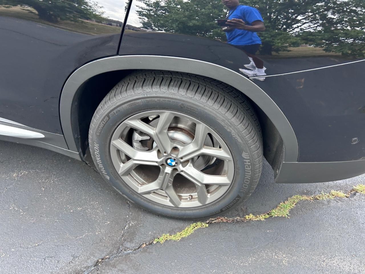 BMW X3 Vehicle Full-screen Gallery Image 07