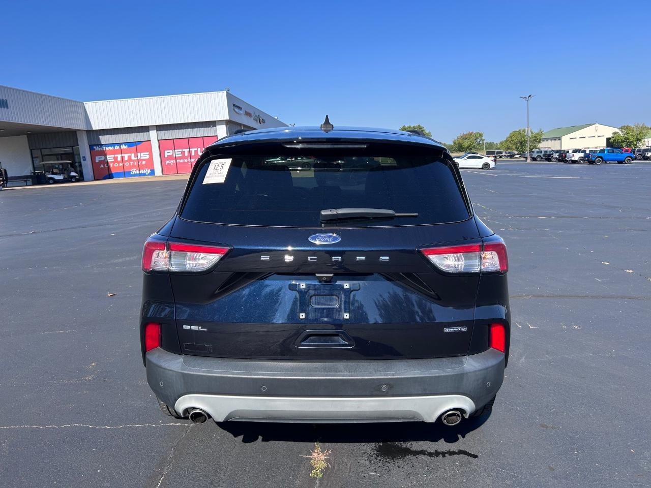 Ford Escape Hybrid Vehicle Full-screen Gallery Image 04