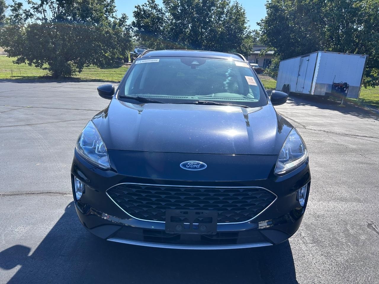 Ford Escape Hybrid Vehicle Full-screen Gallery Image 09