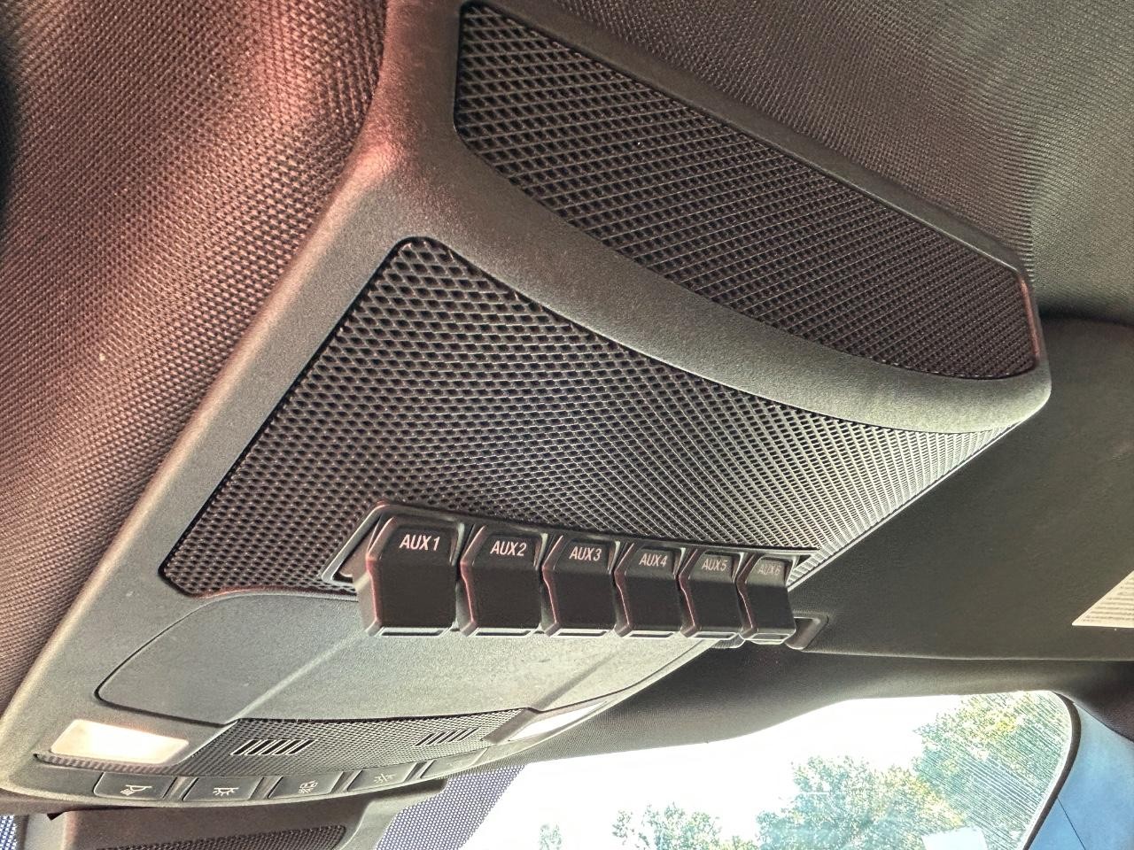 Ford F-150 Vehicle Full-screen Gallery Image 15