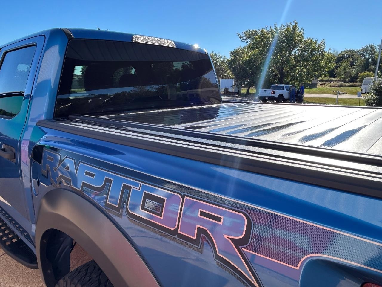 Ford F-150 Vehicle Full-screen Gallery Image 18