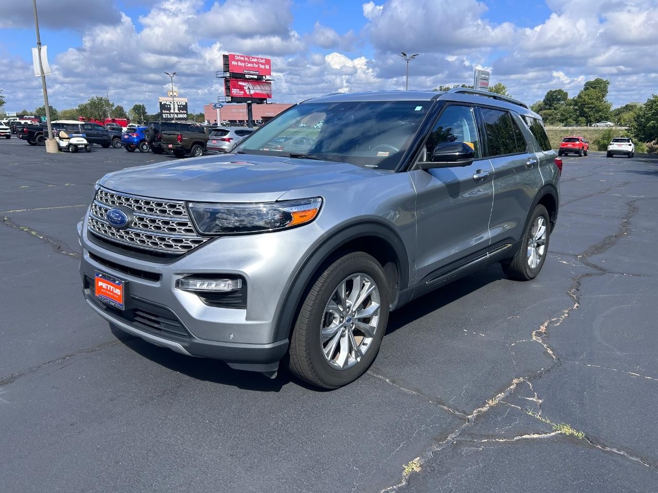 Ford Explorer Vehicle Full-screen Gallery Image 08