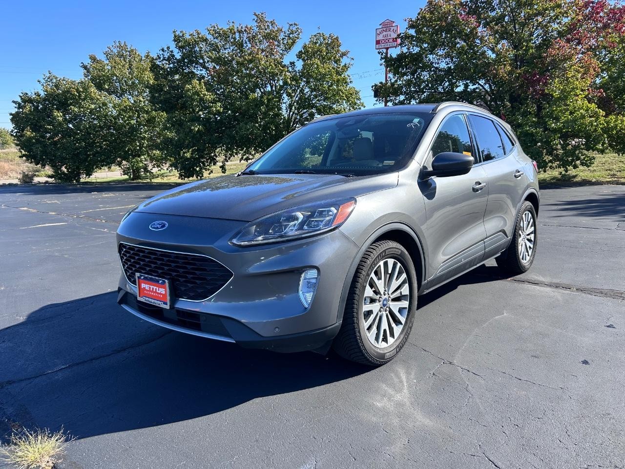 Ford Escape Hybrid Vehicle Full-screen Gallery Image 08