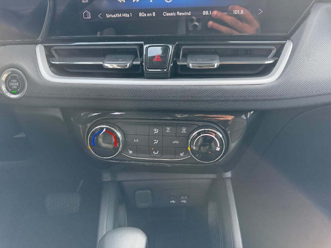 Chevrolet TrailBlazer Vehicle Full-screen Gallery Image 15