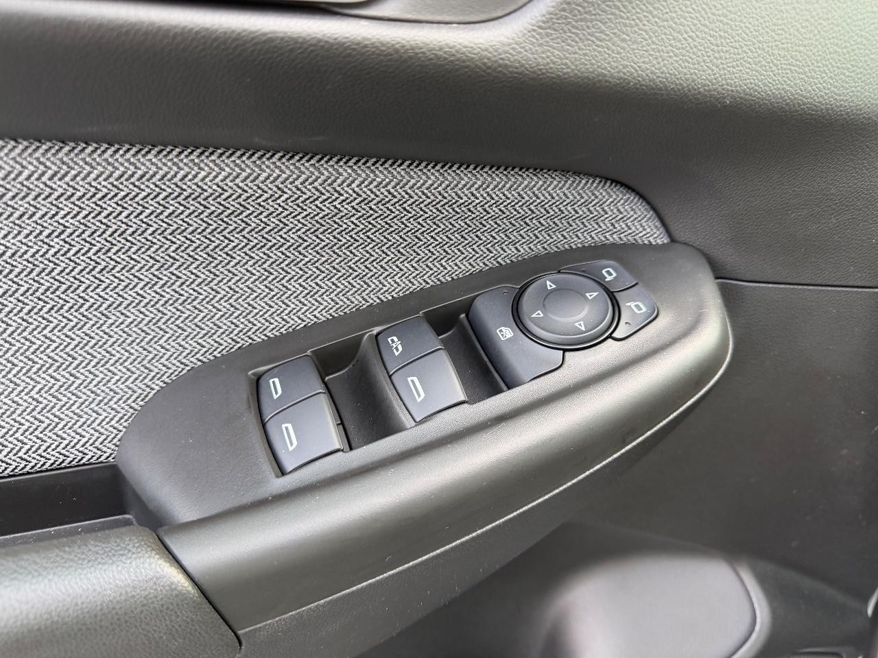 Chevrolet TrailBlazer Vehicle Full-screen Gallery Image 18