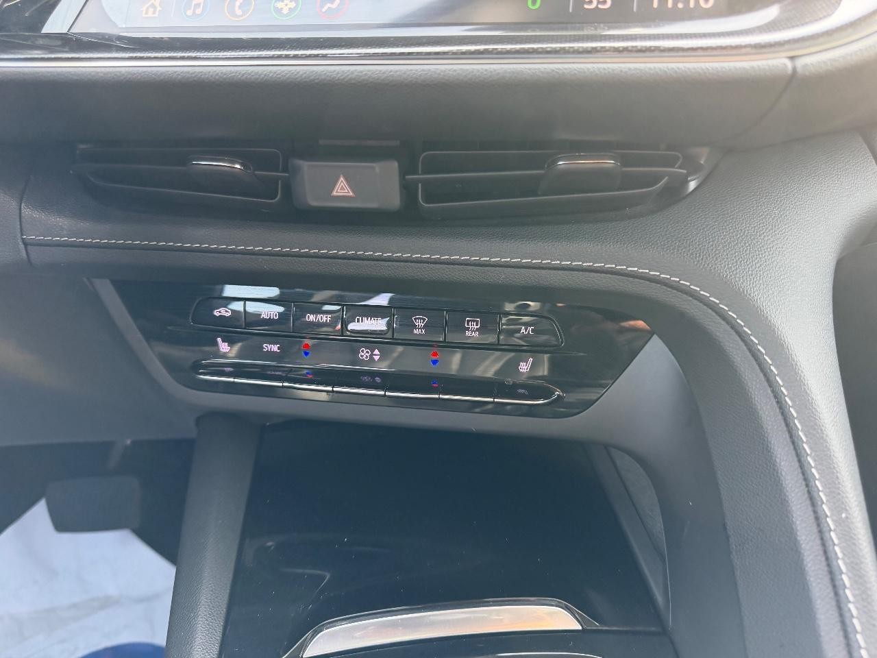 Buick Envision Vehicle Full-screen Gallery Image 16