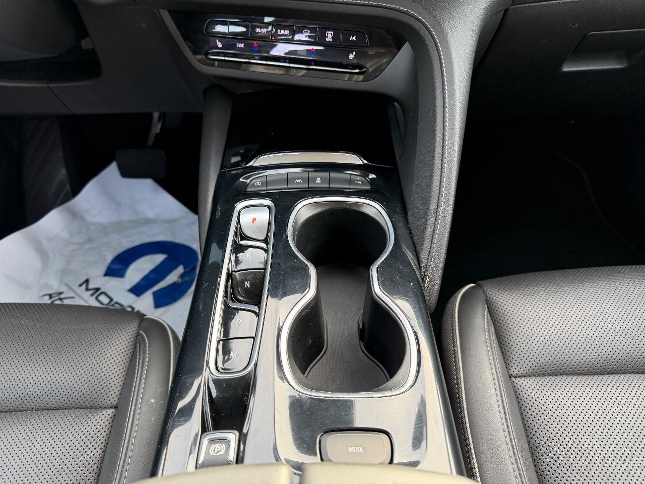 Buick Envision Vehicle Full-screen Gallery Image 17