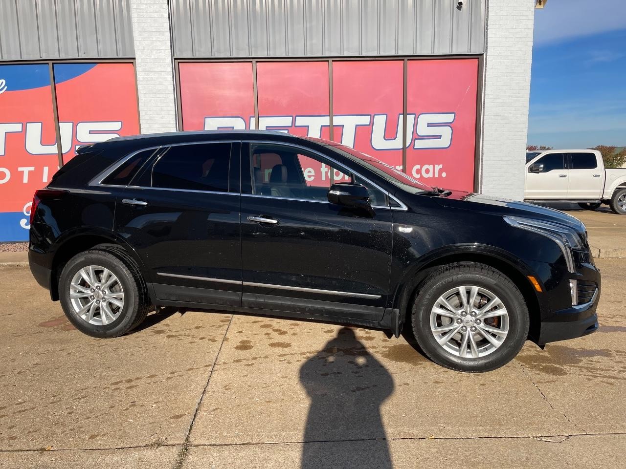 Cadillac XT5 Vehicle Full-screen Gallery Image 07