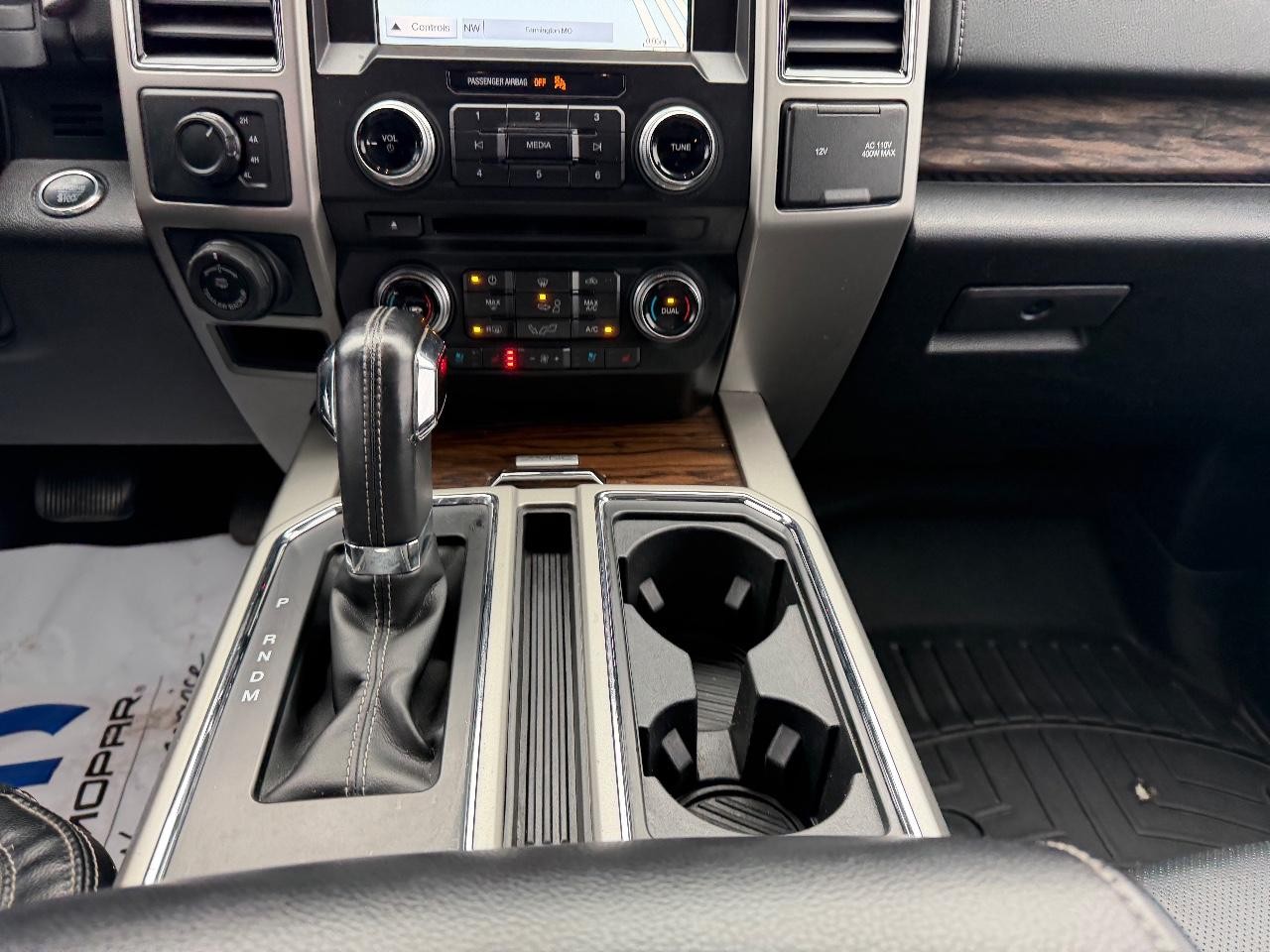 Ford F-150 Vehicle Full-screen Gallery Image 17