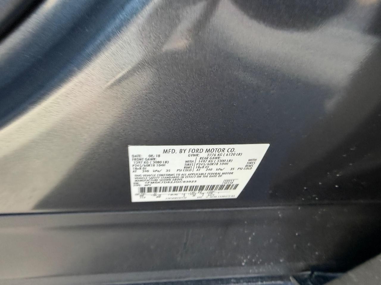 Ford Explorer Vehicle Full-screen Gallery Image 25