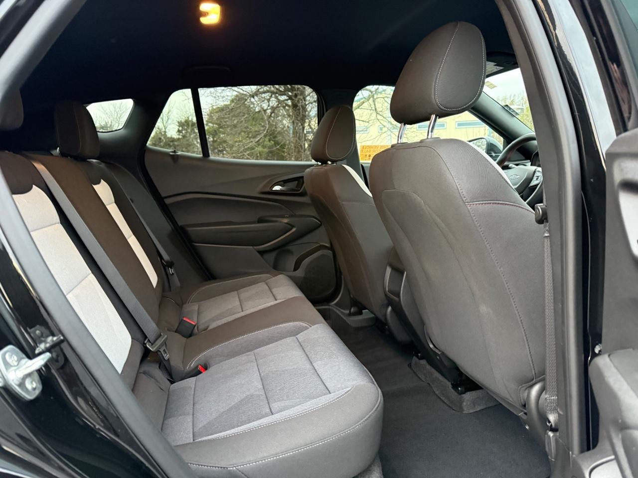 Chevrolet Trax Vehicle Full-screen Gallery Image 10