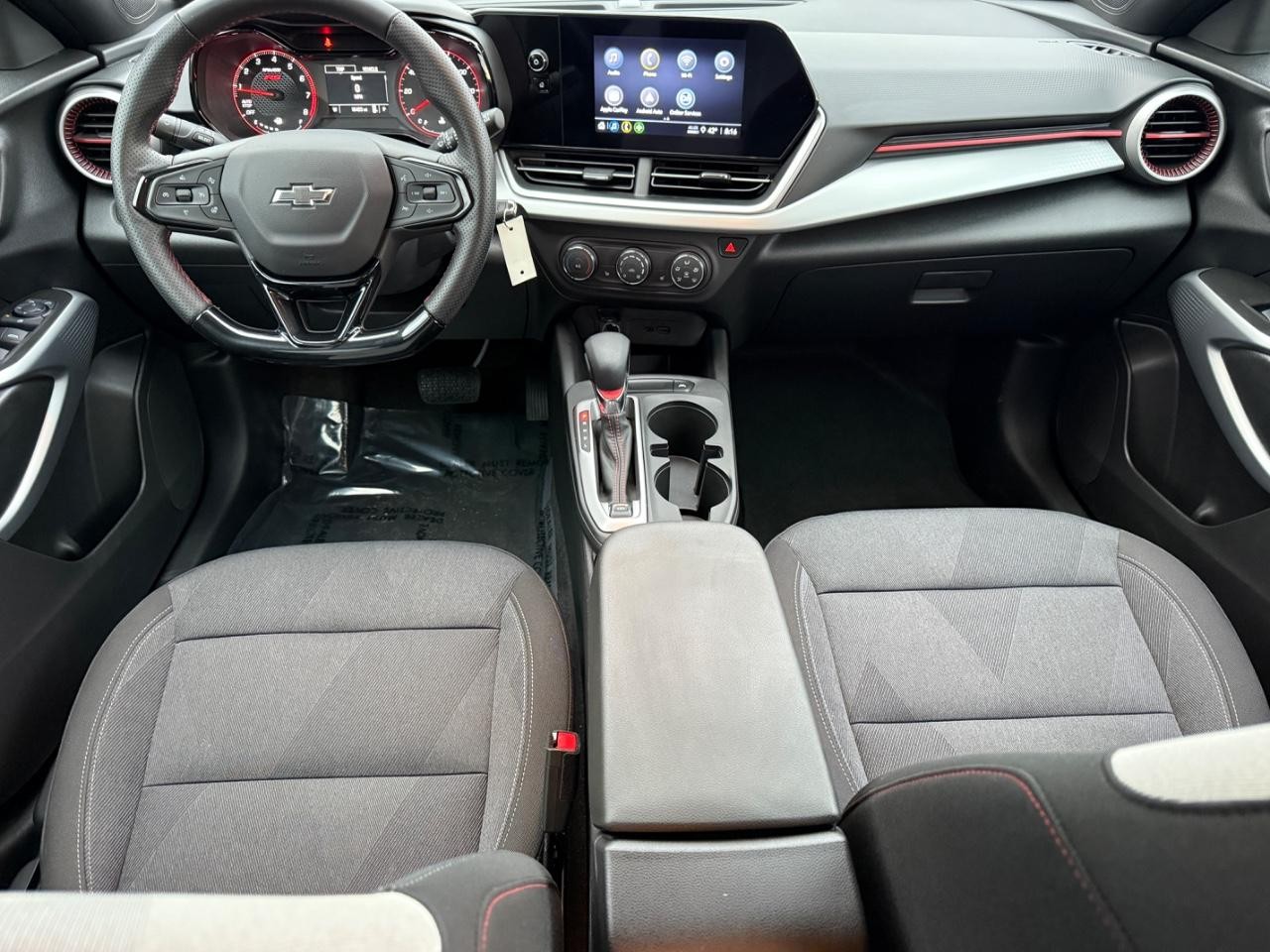 Chevrolet Trax Vehicle Full-screen Gallery Image 11