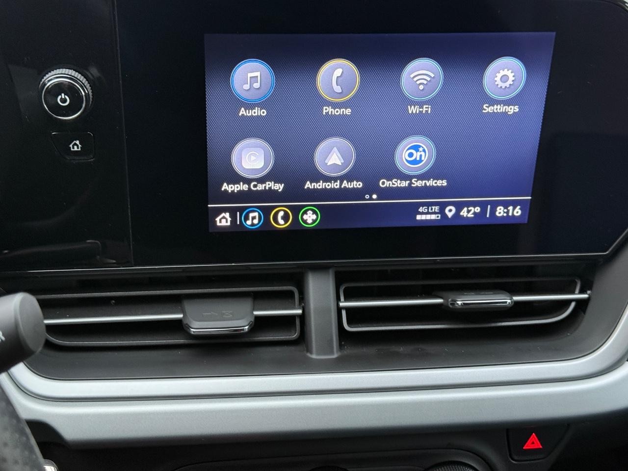 Chevrolet Trax Vehicle Full-screen Gallery Image 15