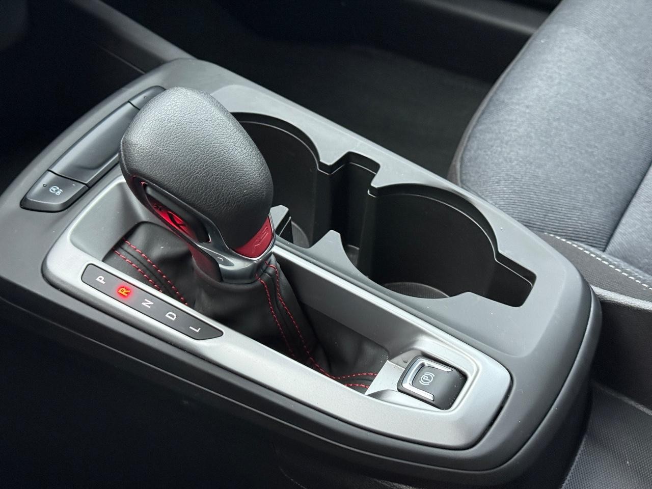 Chevrolet Trax Vehicle Full-screen Gallery Image 18