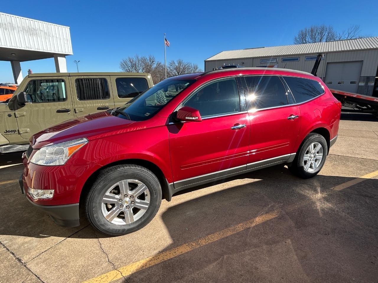 Chevrolet Traverse Vehicle Full-screen Gallery Image 02