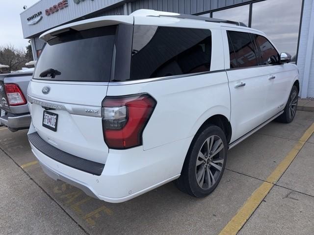 Ford Expedition Max Vehicle Full-screen Gallery Image 04