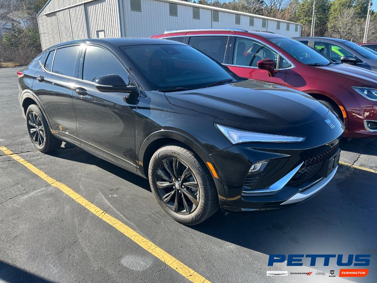 Buick Envista Vehicle Full-screen Gallery Image 01