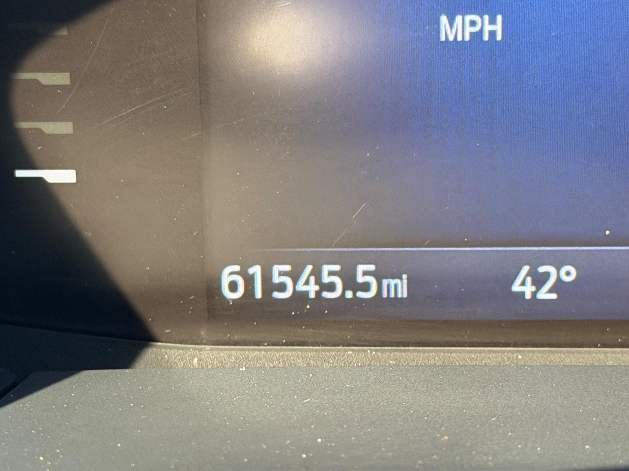 Ford Escape Vehicle Full-screen Gallery Image 21