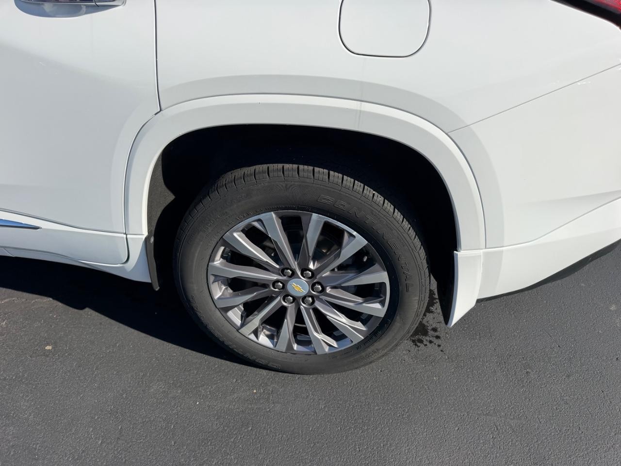 Chevrolet Traverse Vehicle Full-screen Gallery Image 07