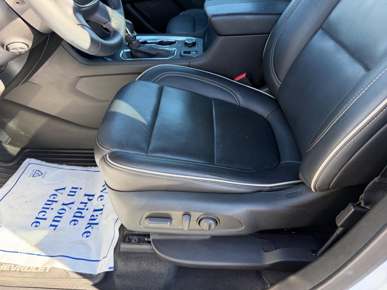 Chevrolet Traverse Vehicle Full-screen Gallery Image 23