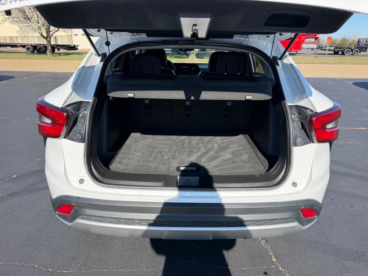 Chevrolet Trax Vehicle Full-screen Gallery Image 05