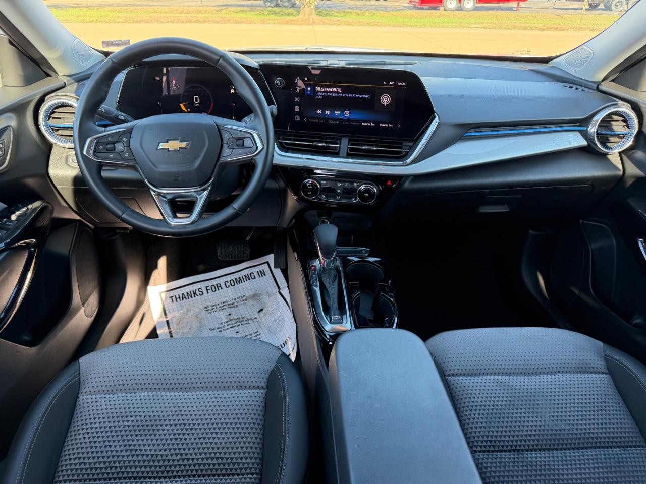 Chevrolet Trax Vehicle Full-screen Gallery Image 10