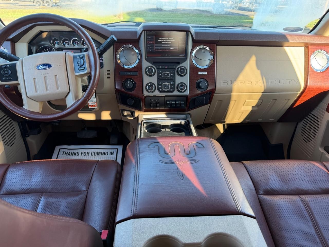 Ford F-350SD Vehicle Full-screen Gallery Image 11