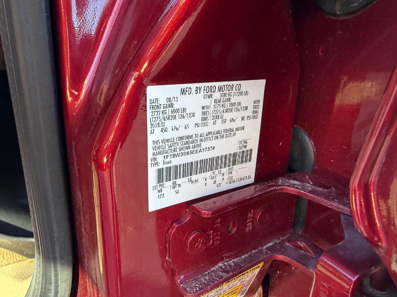 Ford F-350SD Vehicle Full-screen Gallery Image 23