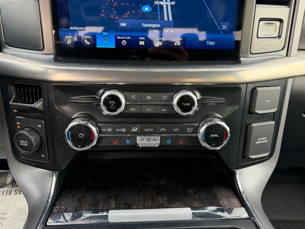 Ford F-150 Vehicle Full-screen Gallery Image 15