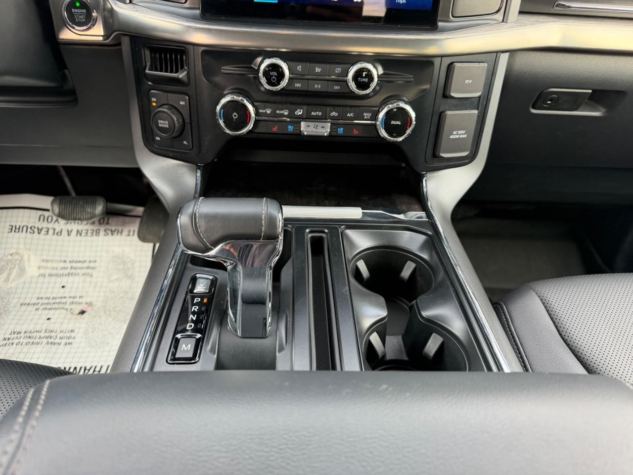 Ford F-150 Vehicle Full-screen Gallery Image 16