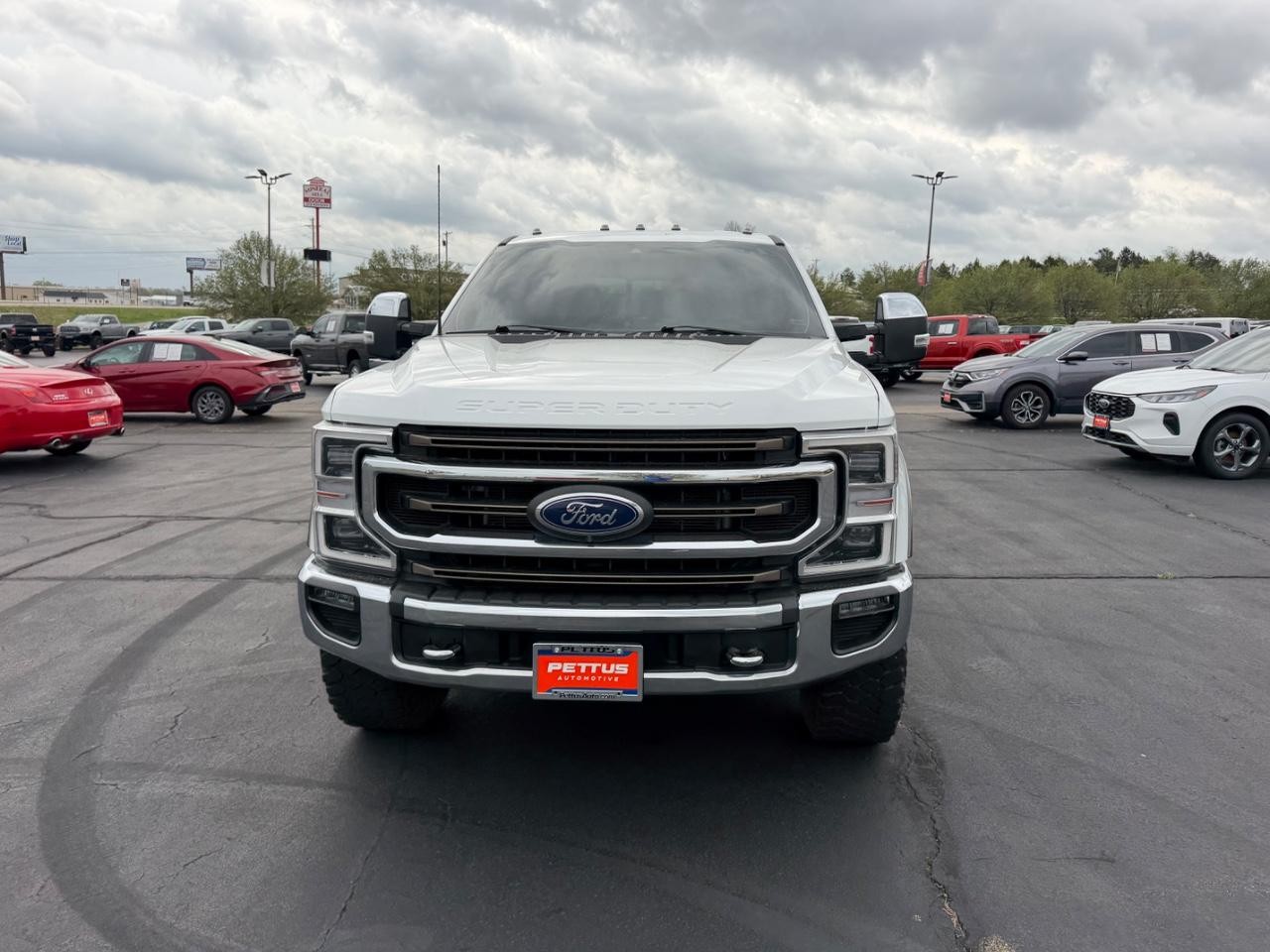 Ford F-350SD Vehicle Full-screen Gallery Image 08