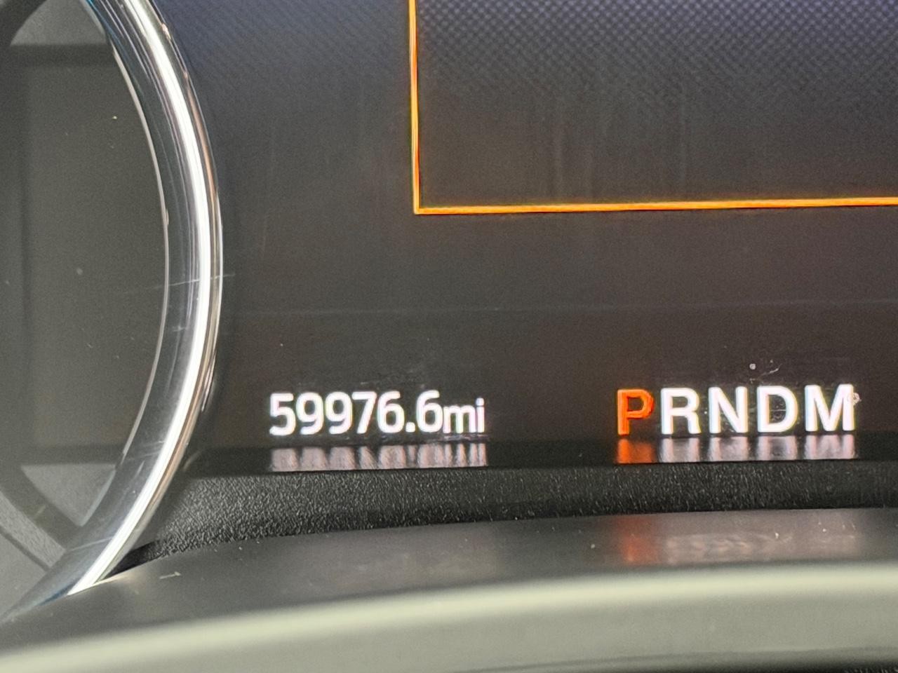 Ford F-350SD Vehicle Full-screen Gallery Image 20