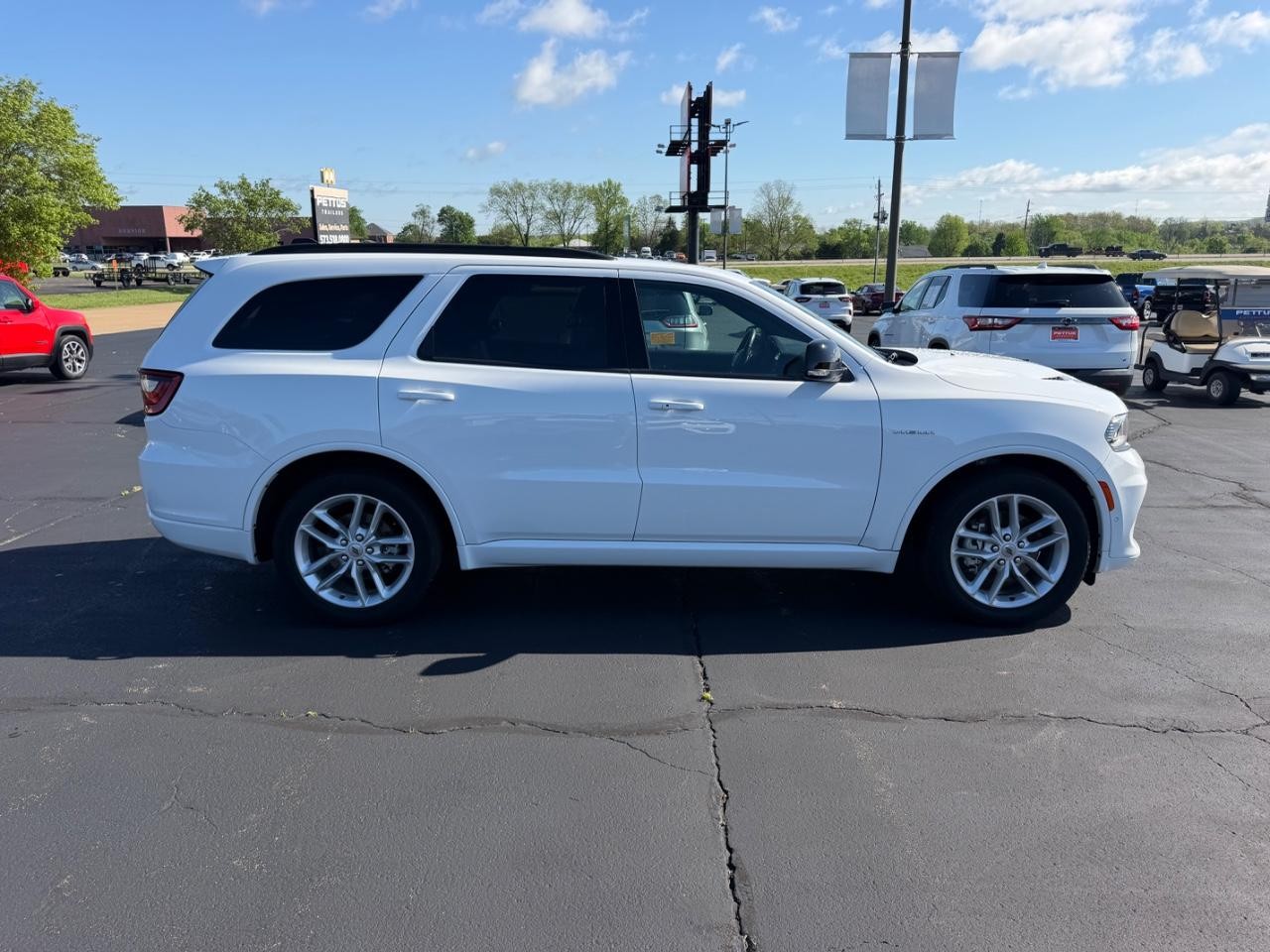 Dodge Durango Vehicle Full-screen Gallery Image 02