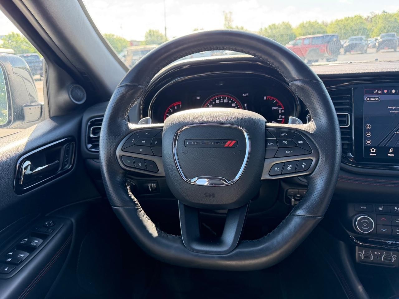 Dodge Durango Vehicle Full-screen Gallery Image 15