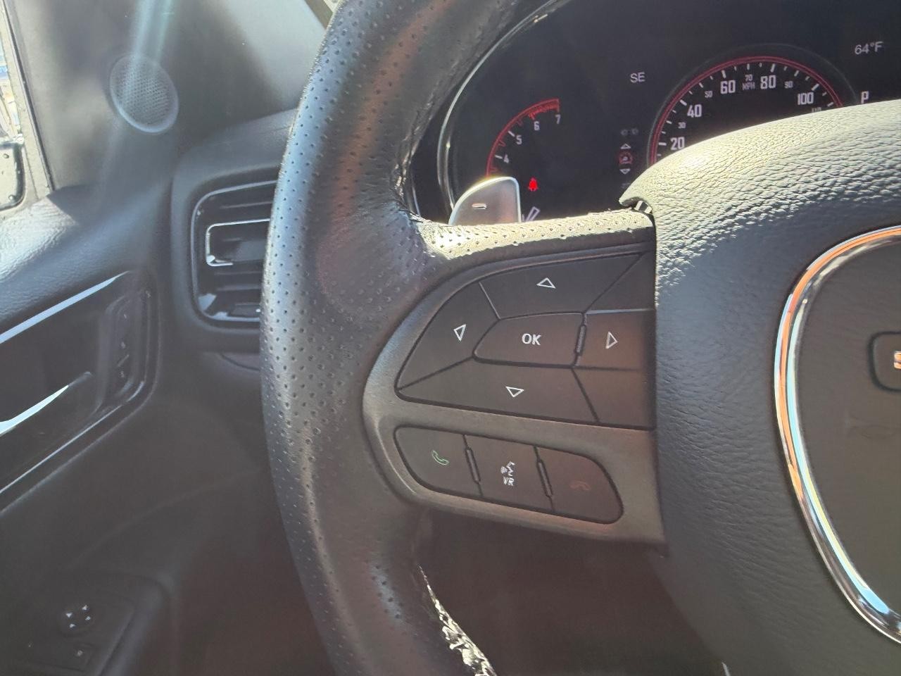 Dodge Durango Vehicle Full-screen Gallery Image 16