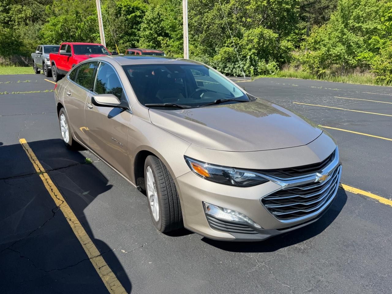 Chevrolet Malibu Vehicle Full-screen Gallery Image 02