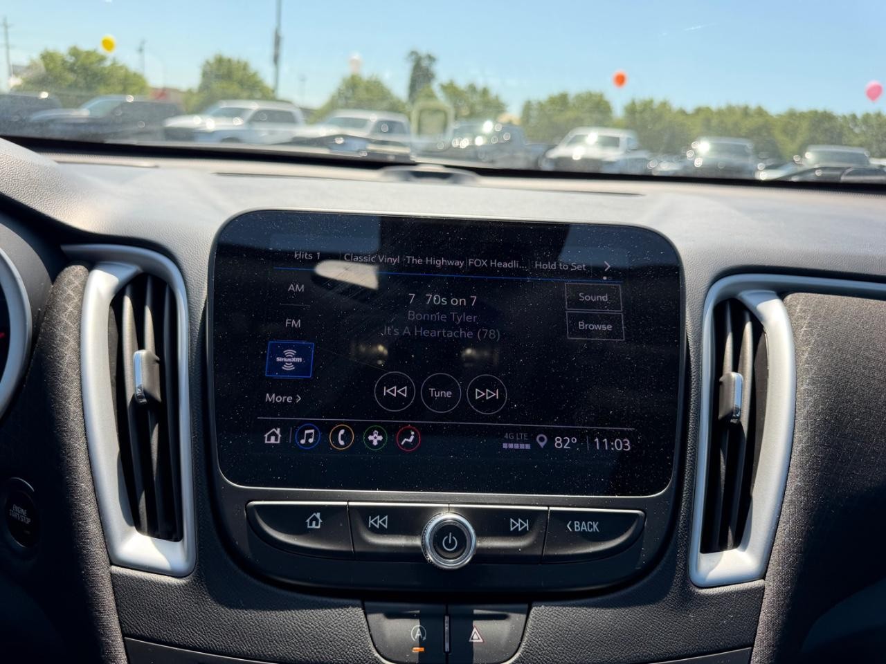 Chevrolet Malibu Vehicle Full-screen Gallery Image 15