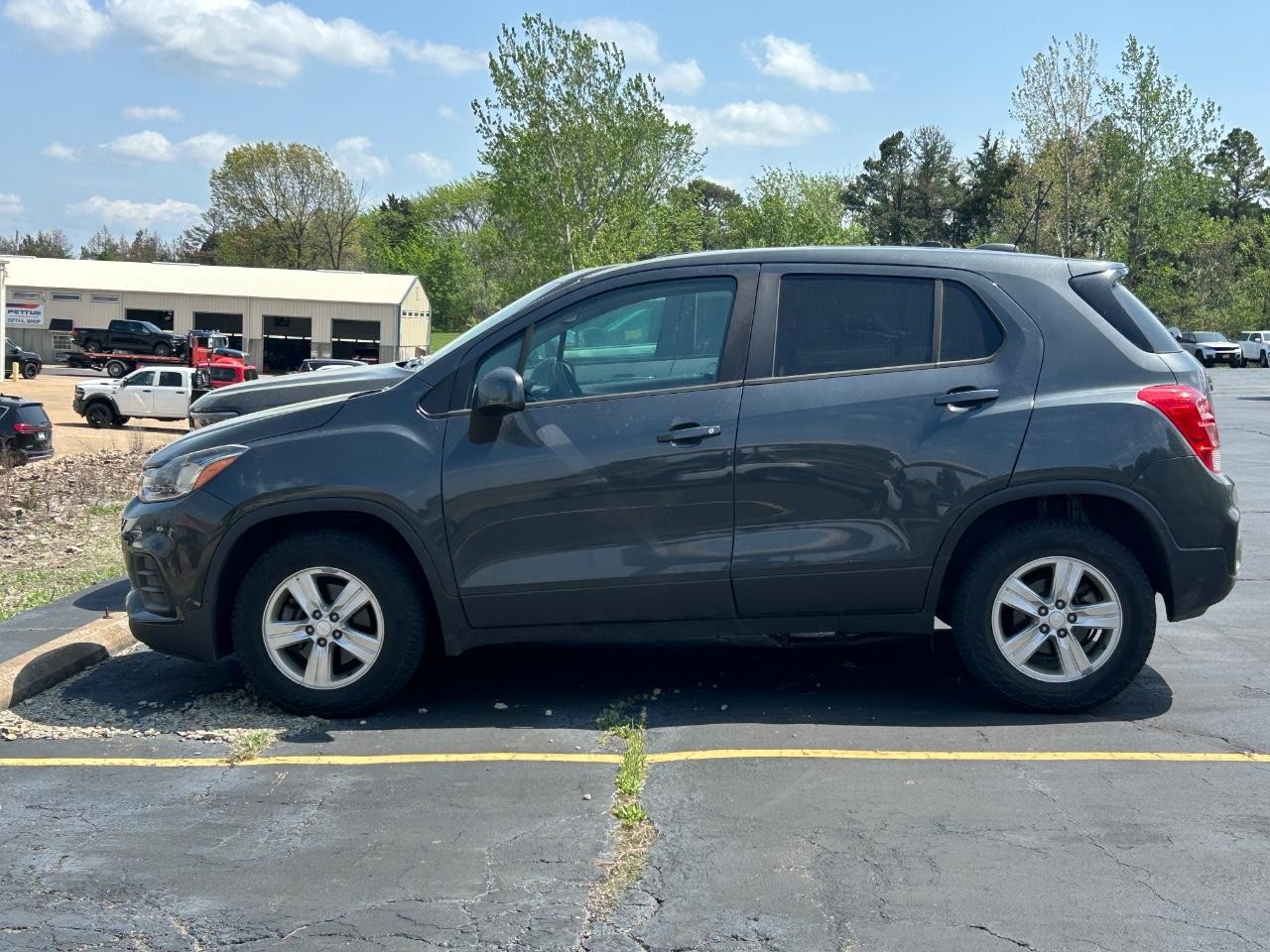 Chevrolet Trax Vehicle Full-screen Gallery Image 02