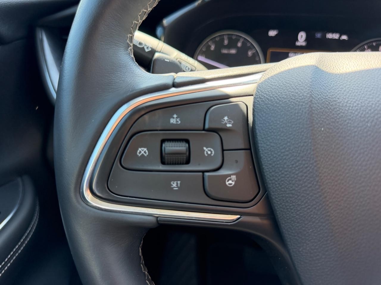 Buick Envision Vehicle Full-screen Gallery Image 13
