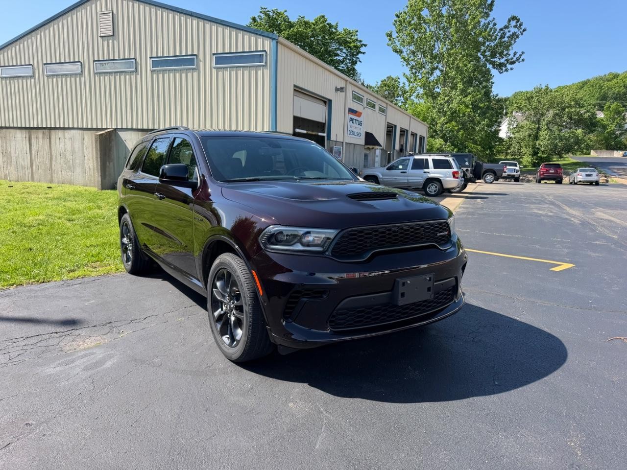 Dodge Durango Vehicle Full-screen Gallery Image 02