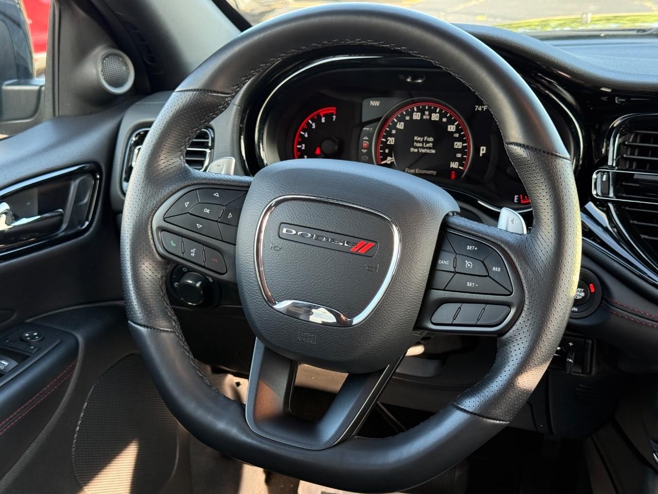 Dodge Durango Vehicle Full-screen Gallery Image 13