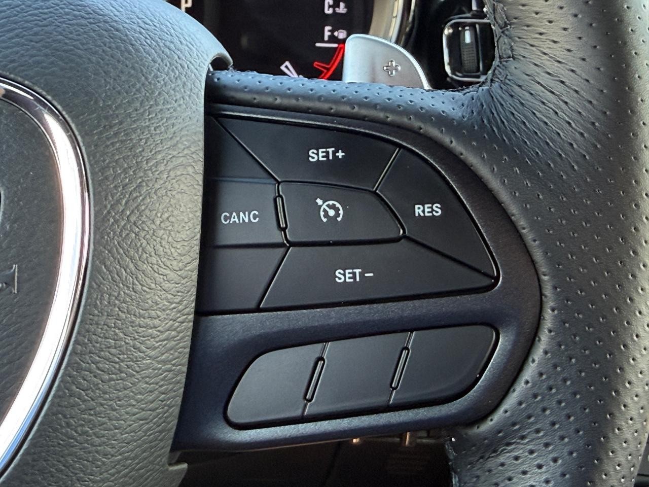 Dodge Durango Vehicle Full-screen Gallery Image 15
