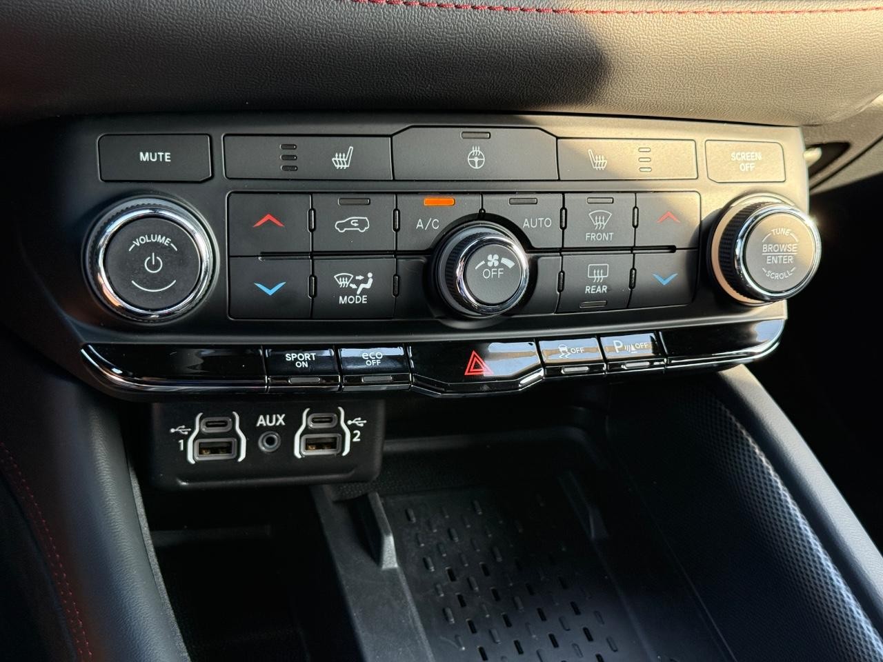 Dodge Durango Vehicle Full-screen Gallery Image 20