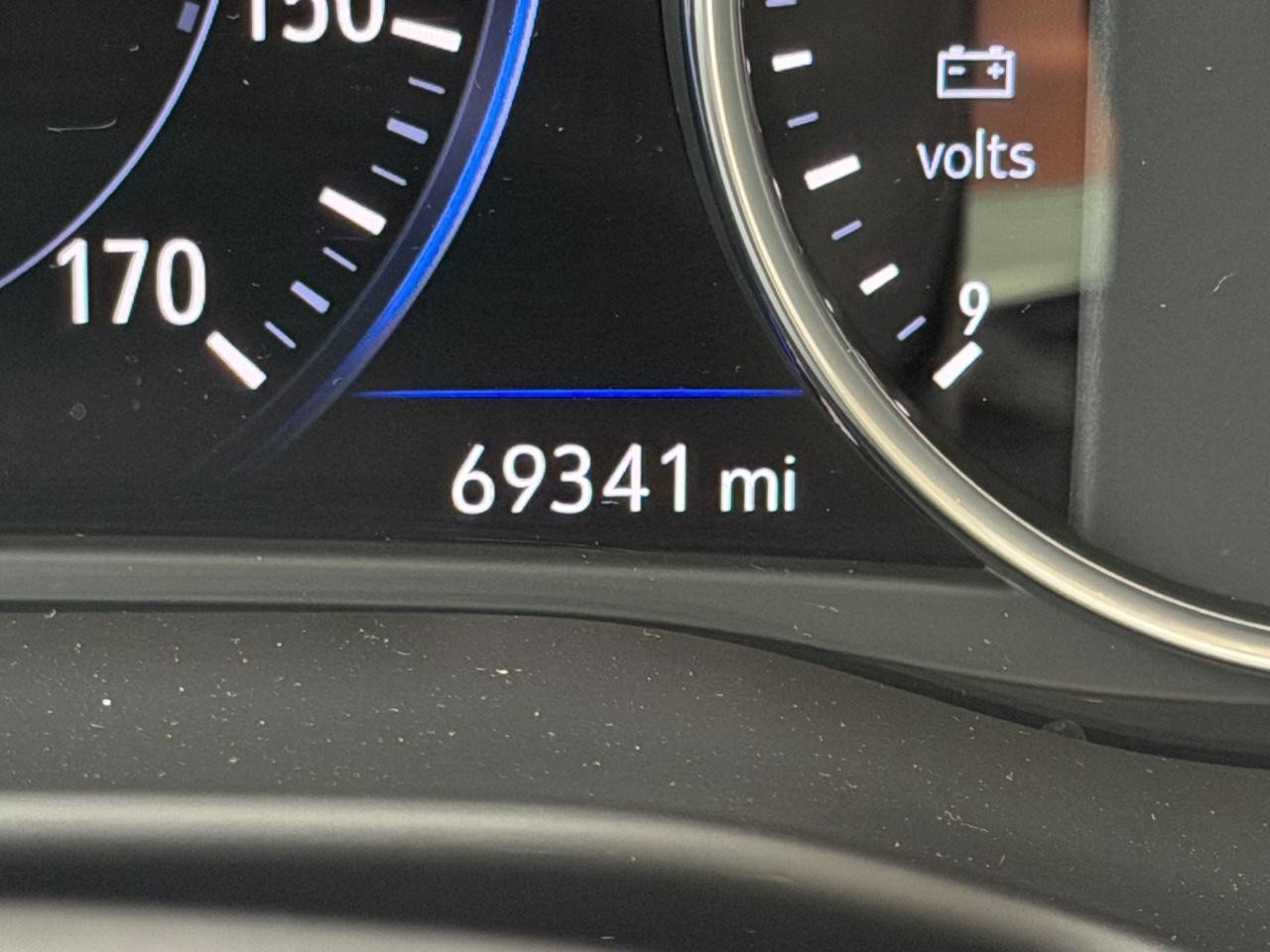 Buick Enclave Vehicle Full-screen Gallery Image 25