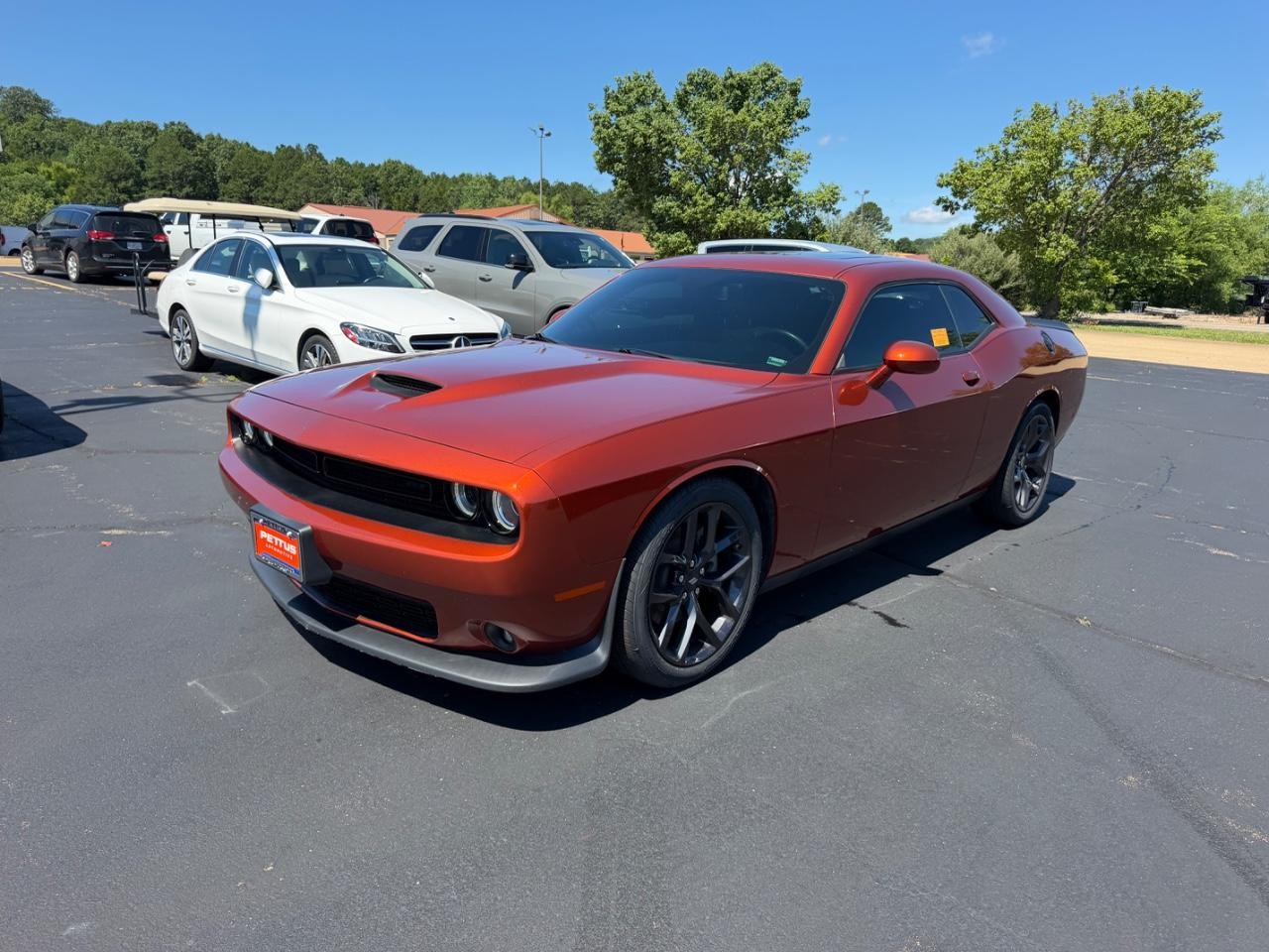 Dodge Challenger Vehicle Full-screen Gallery Image 07