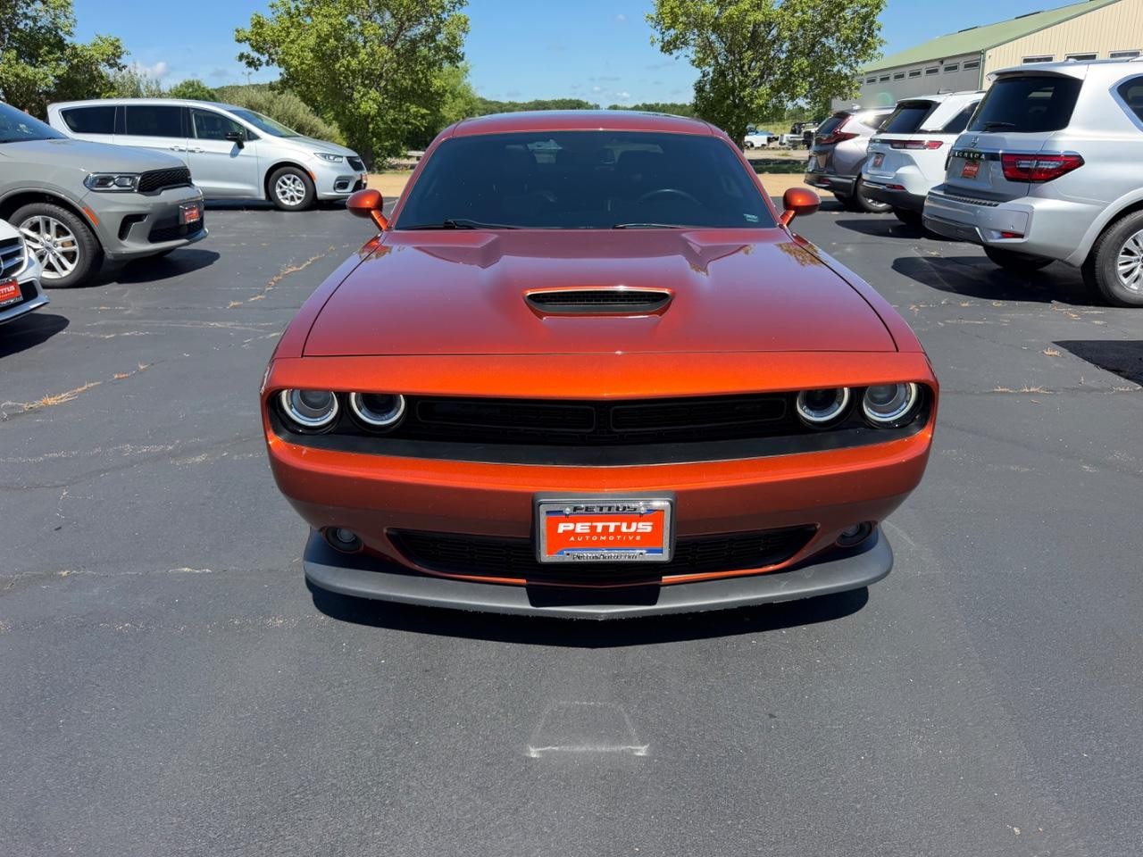 Dodge Challenger Vehicle Full-screen Gallery Image 08