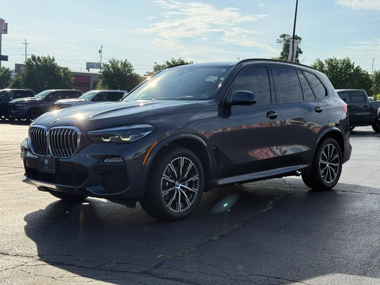 BMW X5 Vehicle Full-screen Gallery Image 08